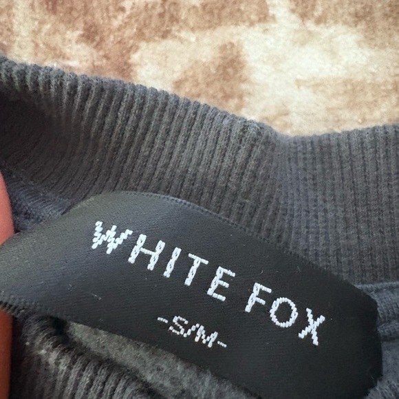 White womens crew neck - Picture 2 of 3